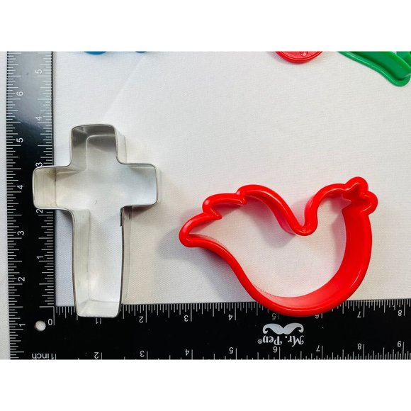 14 Vintage Imprint Cookie Cutter Very Random Christmas Holiday Lot - Picture 3 of 9